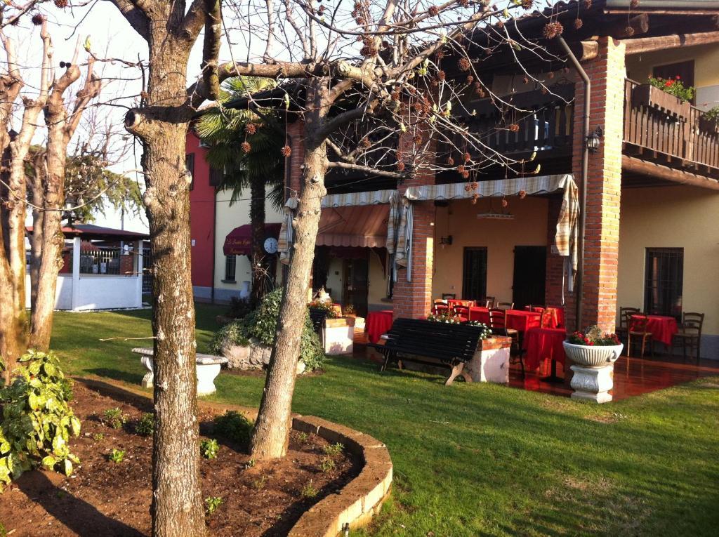 Manuela Le Quattro Coppe Hotel Desenzano del Garda Eksteriør billede