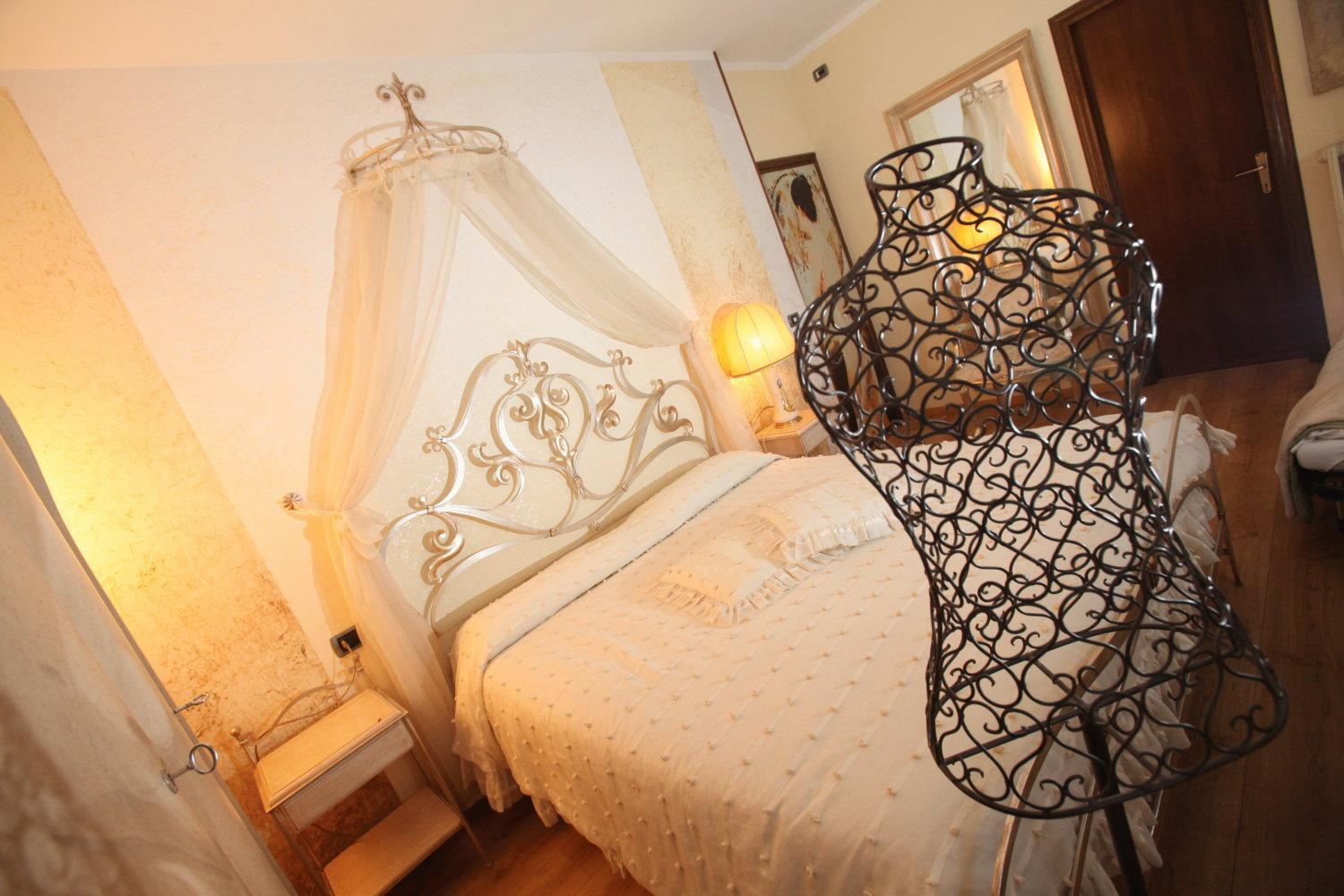 Manuela Le Quattro Coppe Hotel Desenzano del Garda Eksteriør billede