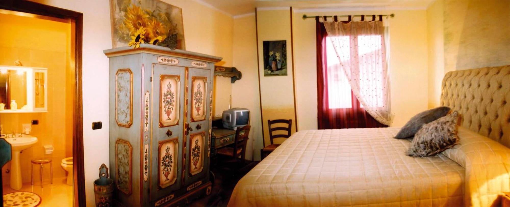 Manuela Le Quattro Coppe Hotel Desenzano del Garda Eksteriør billede