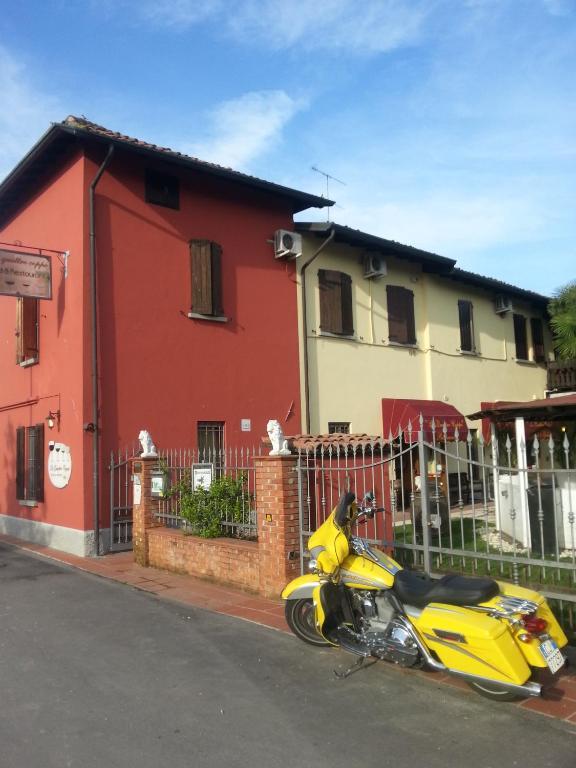 Manuela Le Quattro Coppe Hotel Desenzano del Garda Eksteriør billede